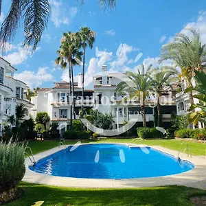 Apartamento Naranjos Del Sol, Marbella